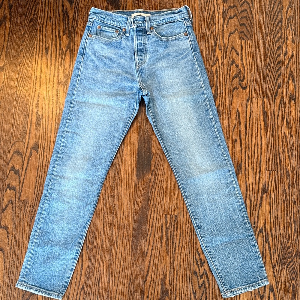 Levi's Light Blue Straight Leg Jeans - Picture 1 of 4
